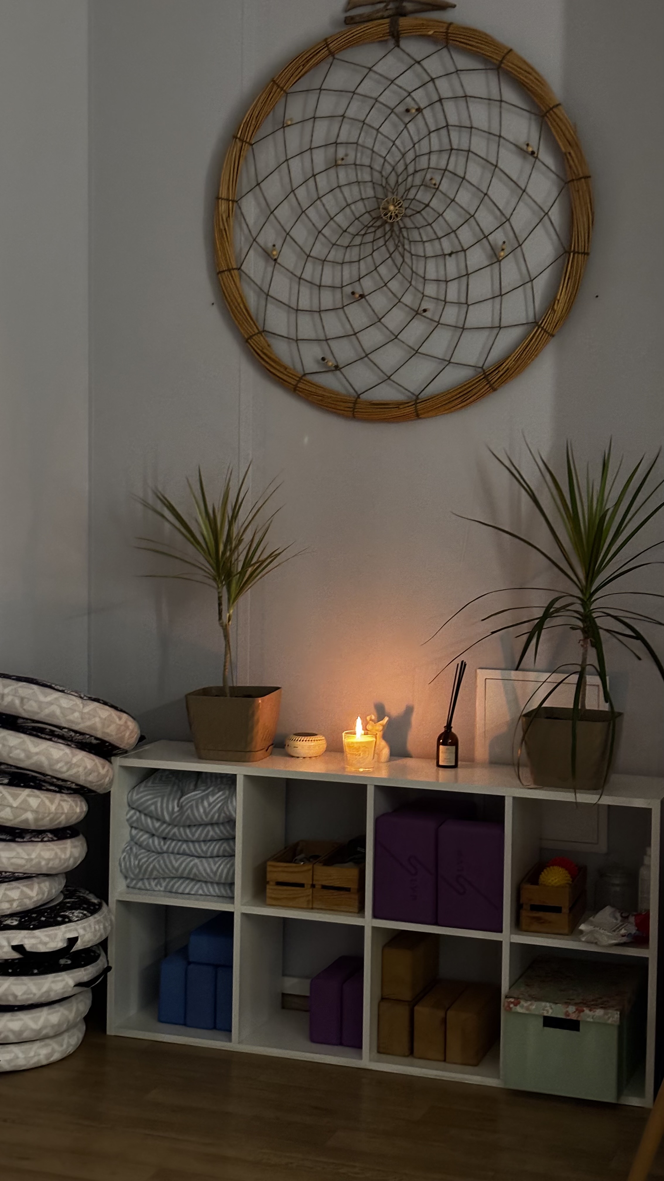 Групповое занятие по йоге, пилатесу, здоровой спине или растяжке